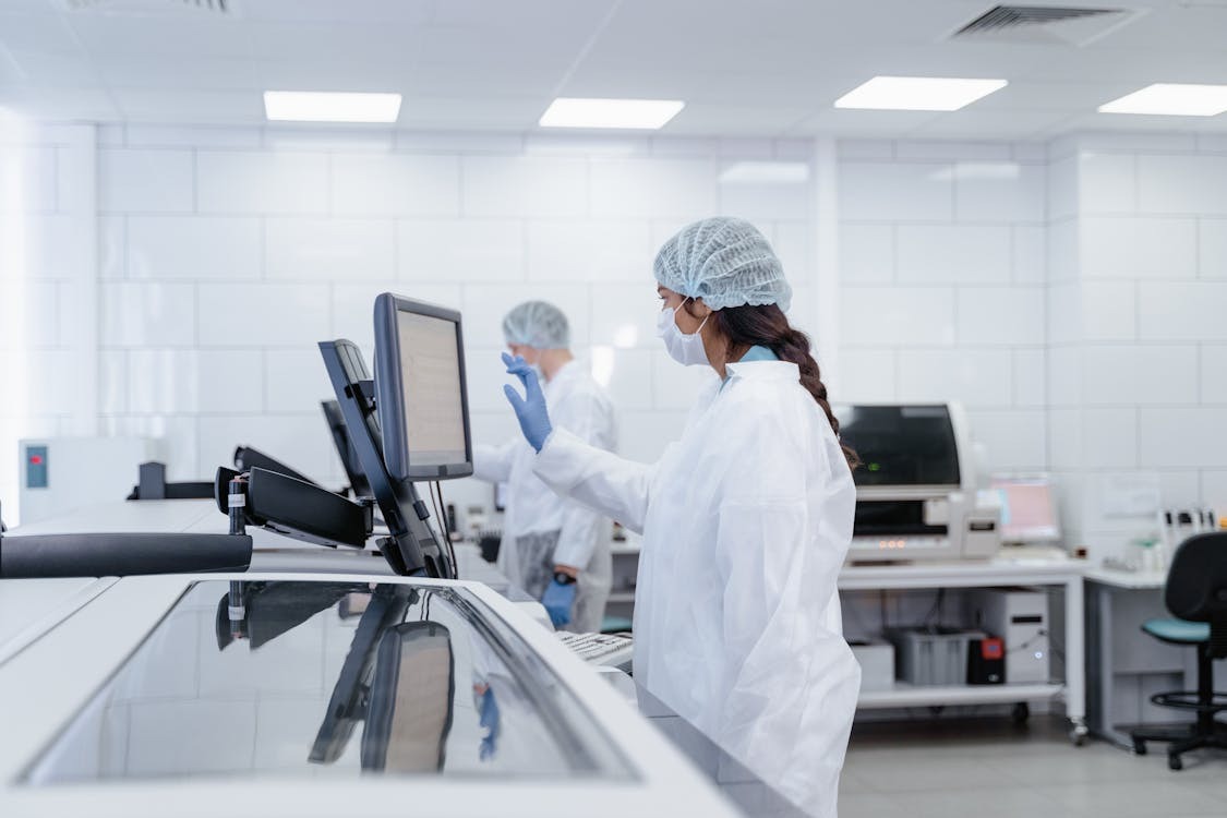 Integrated R&D and manufacturing at Rraynex